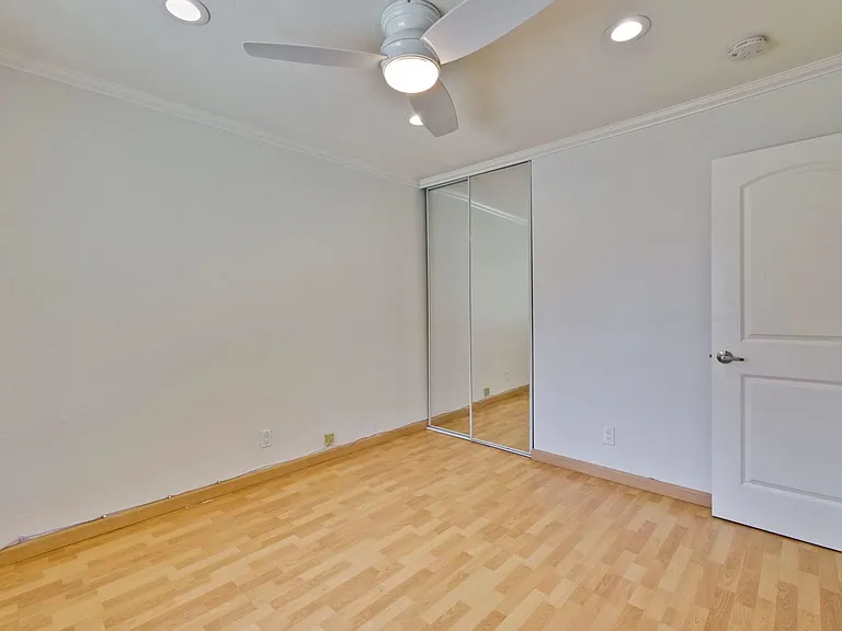 21099 Red Fir Ct — Photo 35