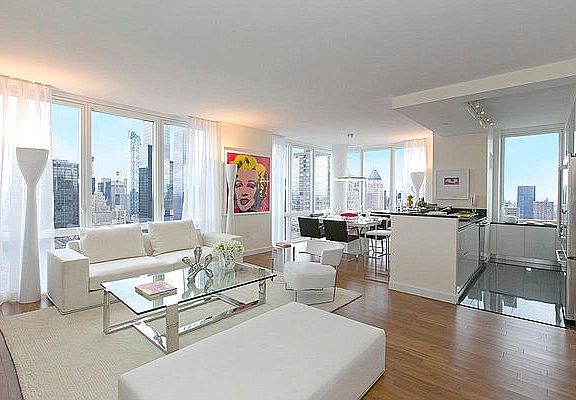 3rd image of 160 W 62nd St APT 50C