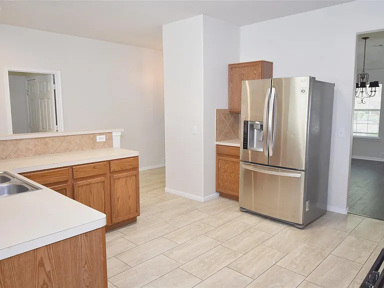 4717 Foster Hill Ct — Photo 10