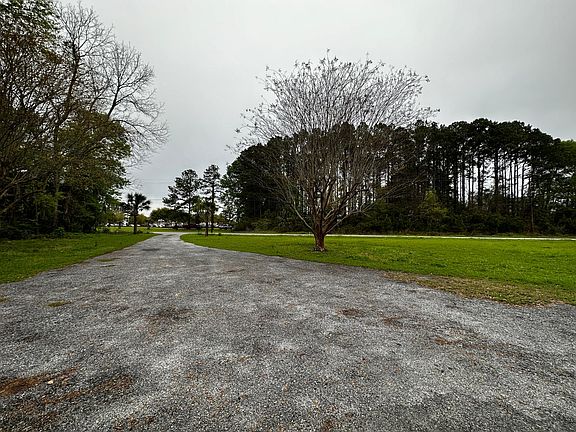 4th image of 68 Stuart Pl