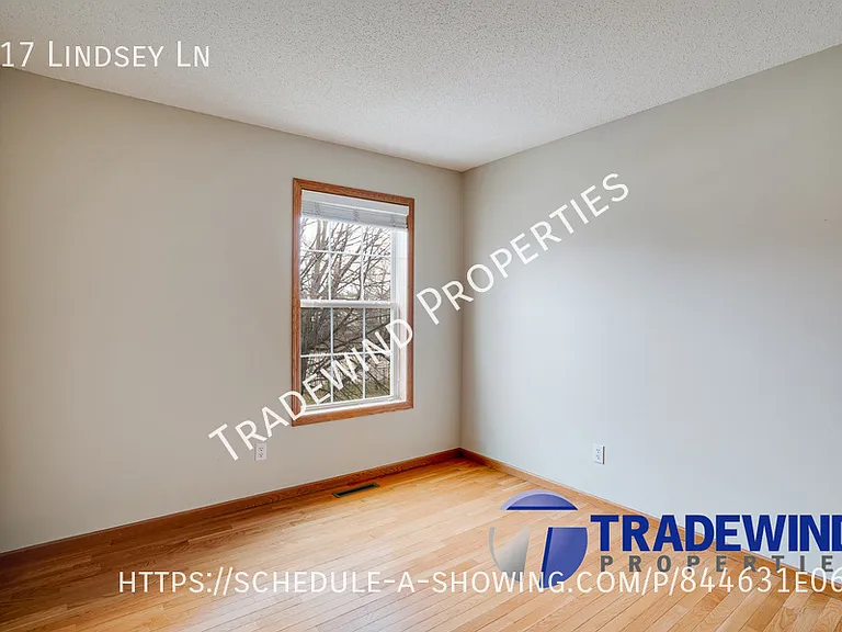 917 Lindsey Ln — Photo 14