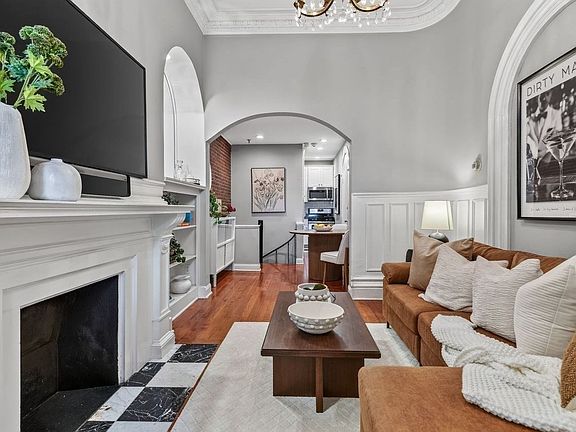 3rd image of 103 Beacon St APT 1
