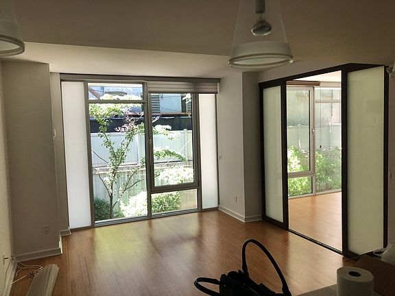 4th image of 350 W 53rd St APT Thh