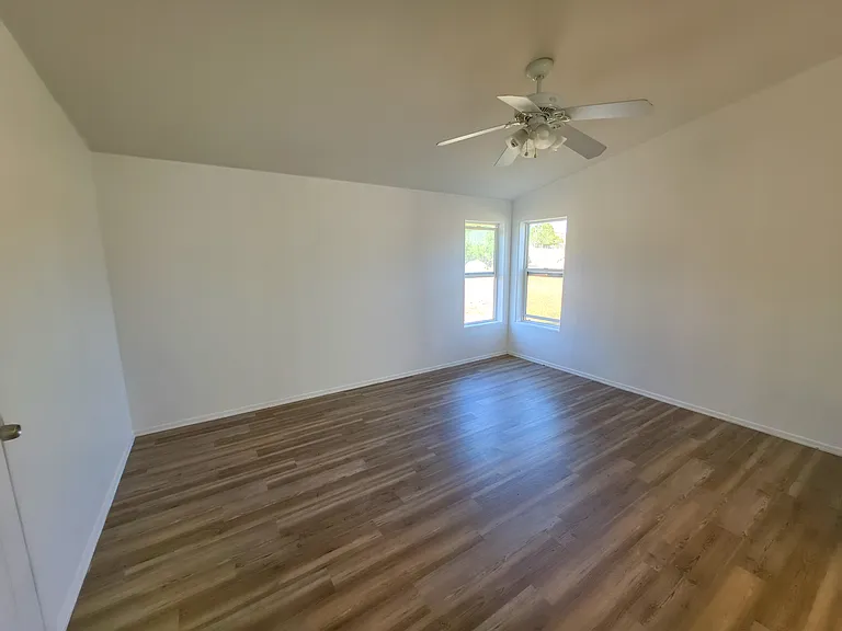 25120 Charina Rd — Photo 21
