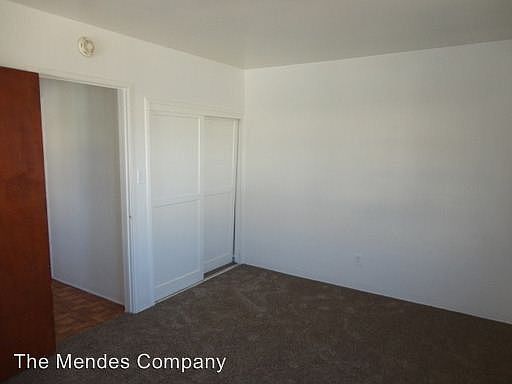 5th image of 925 Hoover Ave