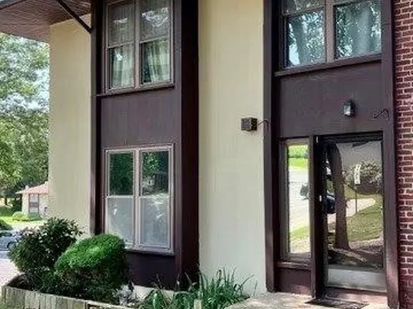 1 Fir Court #1, Selden, NY 11784