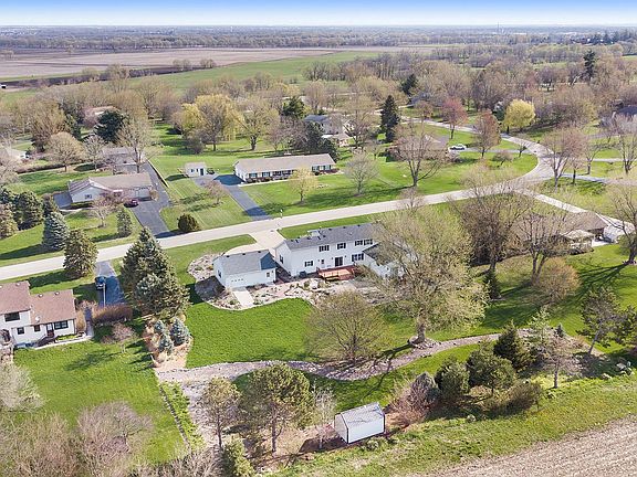 This is a fantastic neighborhood, with great neighbors!