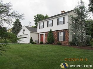 3911 Crestwood Dr, Schnecksville, PA