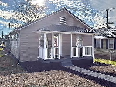 1st image of 704 7th St