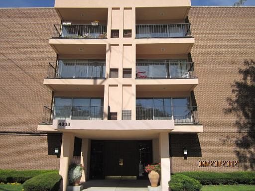 3rd image of 4838 W Howard St #113