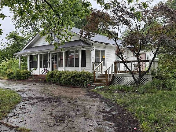 2nd image of 1702 W Nettleton Ave