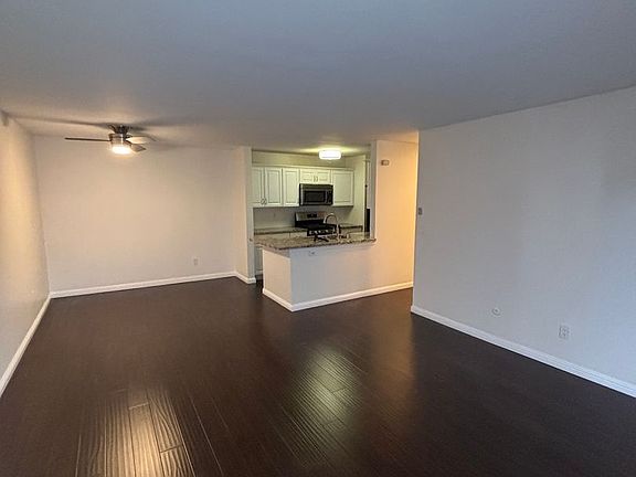 3rd image of 1625 Hotel Cir S Unit C202
