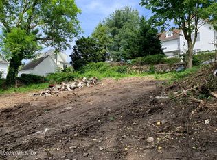 3 Chinmoy Ave, Greenwich, CT 06830