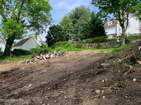 3 Chinmoy Ave, Greenwich, CT 06830