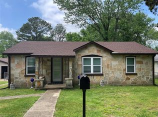 412 N Park Ave, Cuba, MO 65453
