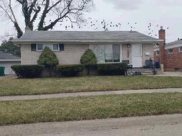 24664 Raven Ave, Eastpointe, MI 48021