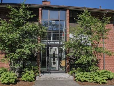 1 Longwood Dr APT 4, Andover, MA, 01810