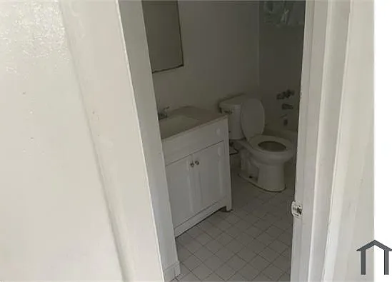 5601 NW 28th St #3 — Photo 7