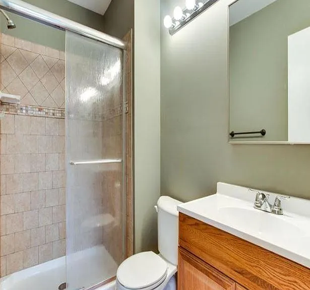 7803 Brookview Ct — Photo 16