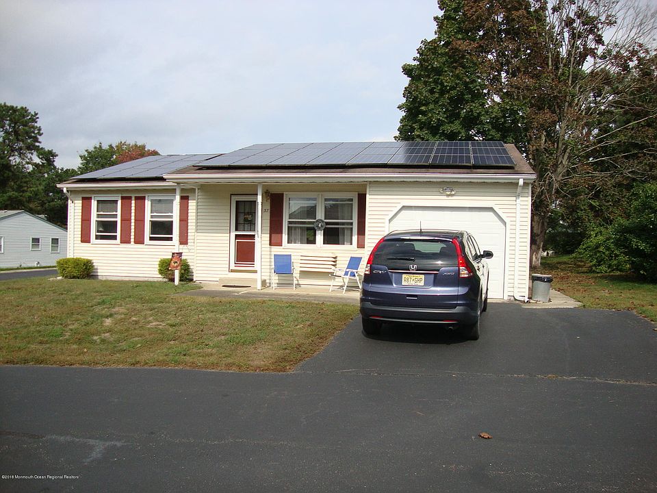 1st image of 37 Caribou Drive