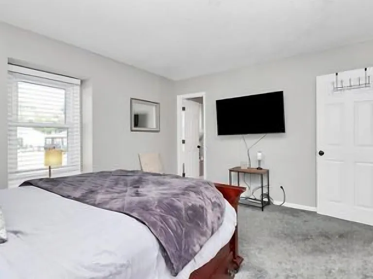 301 Red Roan Pl — Photo 7