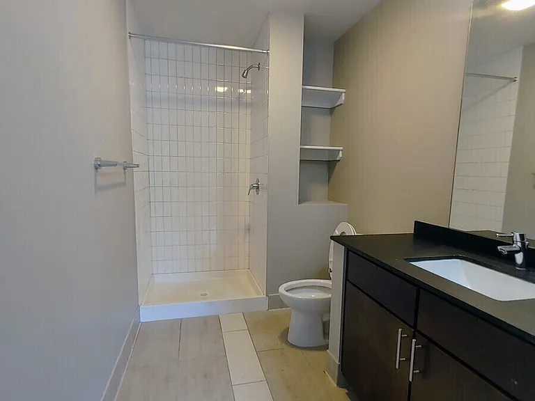 3632 Gillham Rd #N204 — Photo 8
