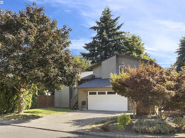 6381 SE Cavalier Way — Photo 1