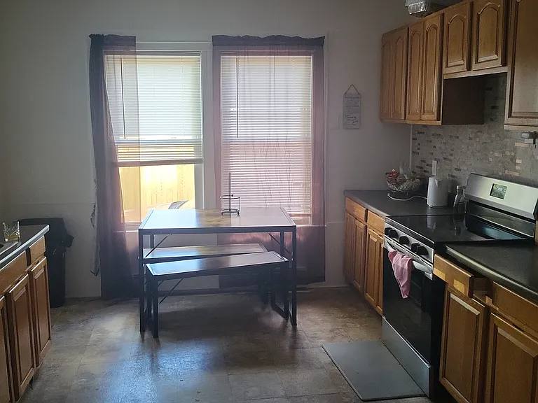 9 Isabella St #1 — Photo 1