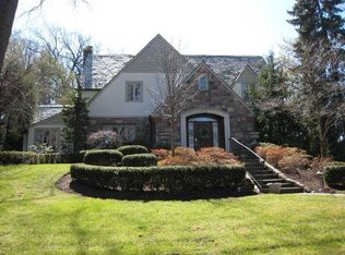 76 Wildwood Rd, Ridgewood, NJ 07450