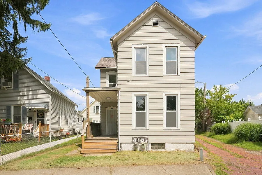 4212 Apple Ave #2