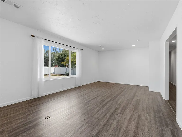 2224 N Bethel Ave — Photo 3