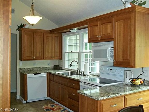 4th image of 6768 Cheryl Dr