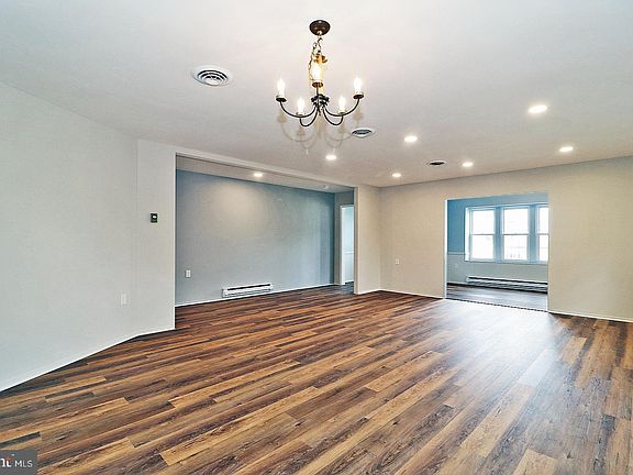 3rd image of 39 Birchwood Dr