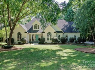 4022 Antioch Church Rd, Matthews, NC 28104