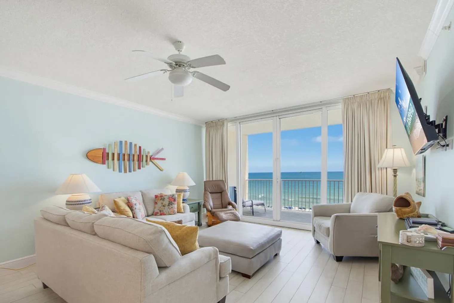 3 bed, 3.0 bath, 1474 sqft, $5,214 — Photo 1