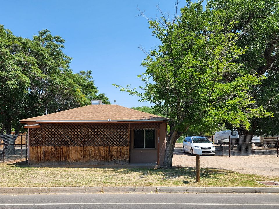 1st image of 518 Atrisco Dr NW