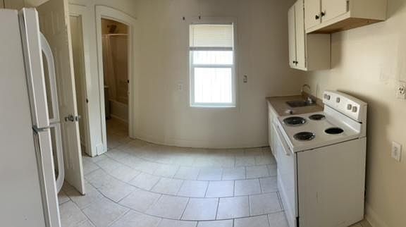 2nd image of 3327 Loyola Ave