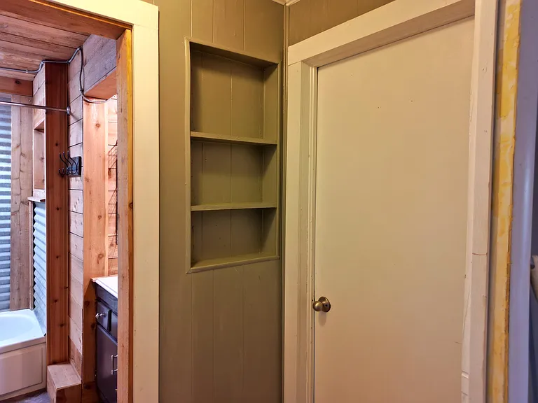 9405 E FM 174 — Photo 18