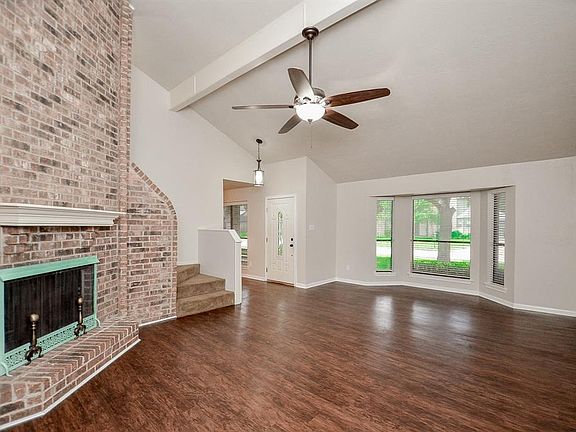 5th image of 2507 Woodwind Dr