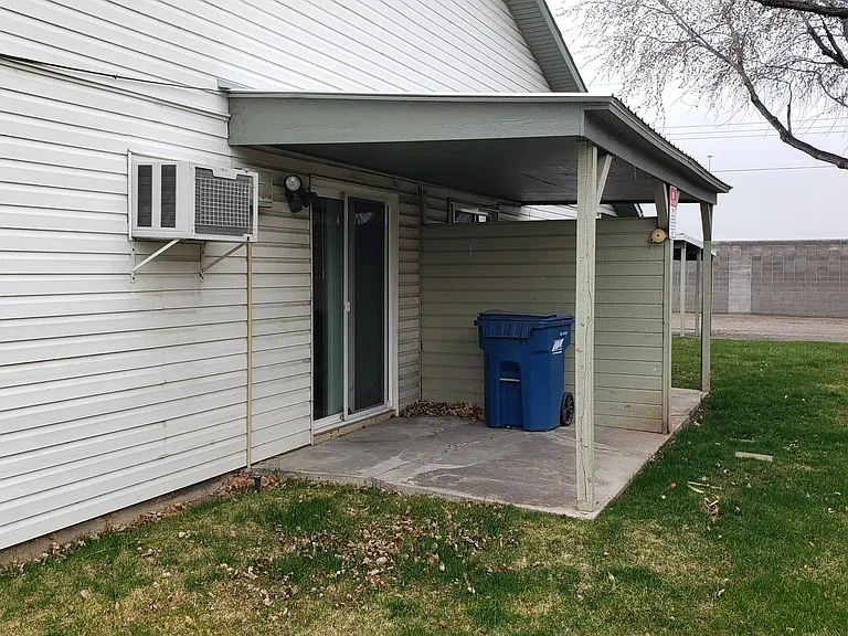 853-859 S White Cloud Dr — Photo 9