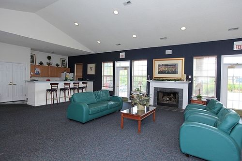 5th image of 601 Seville Blvd