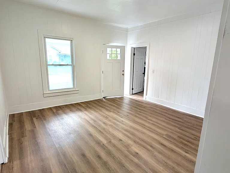 834 Matson Dr — Photo 3