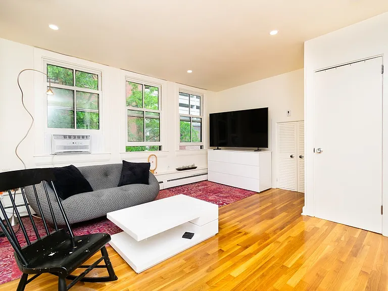 10-12 Winchester St #3 — Photo 5