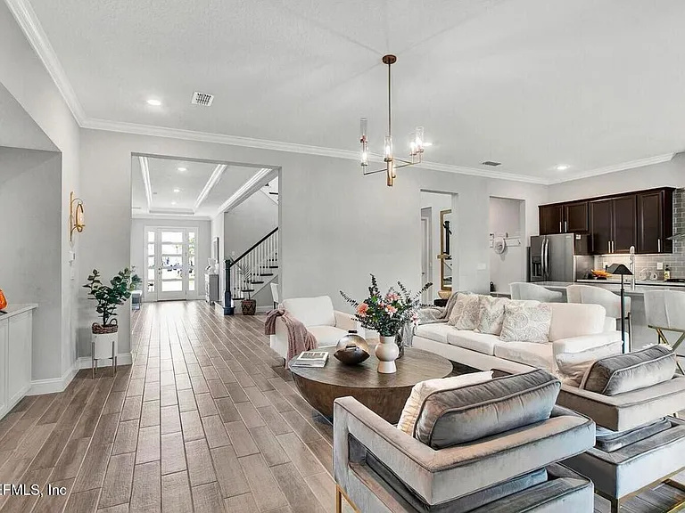 489 Caribbean Pl — Photo 4