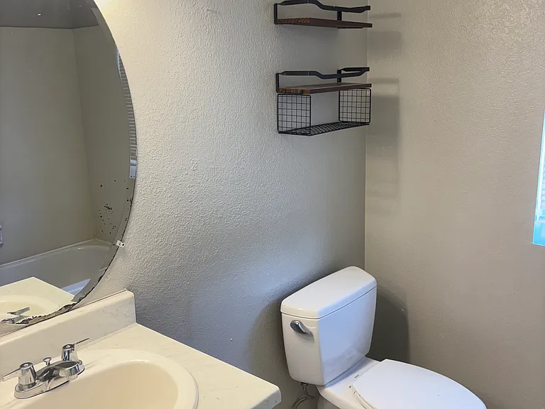 4018 E Decatur St — Photo 9