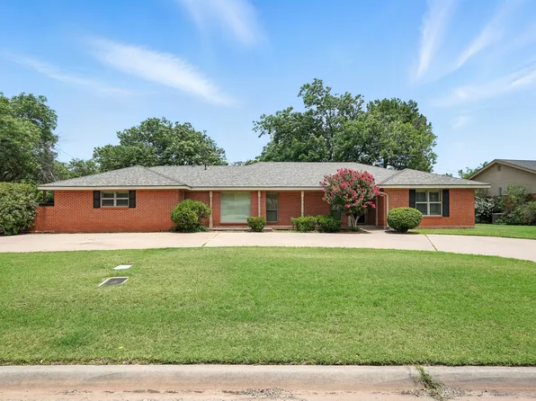 2002 River Oaks Cir, Abilene, TX 79605