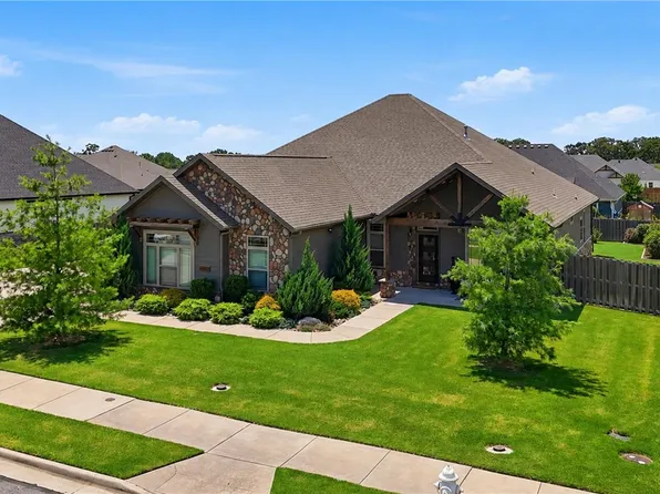 3731 Bitterroot St, Bentonville, AR 72712