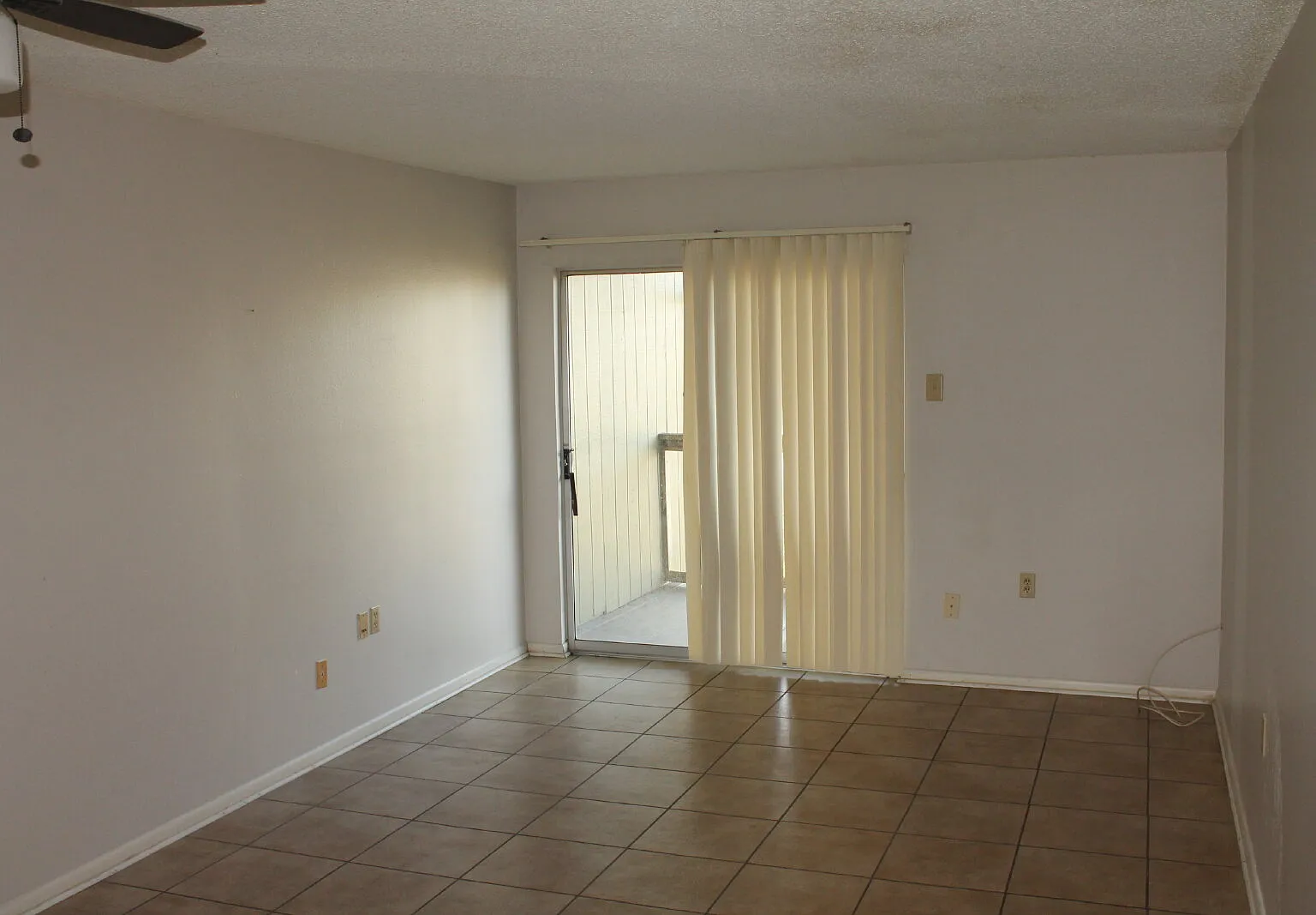 1 bed, 1.0 bath, $775 — Photo 3