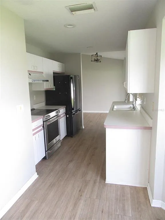 3 bed, 2.0 bath, 1237 sqft, $1,850 — Photo 4