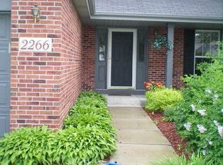 2266 Cheshire Dr, Aurora, IL 60502